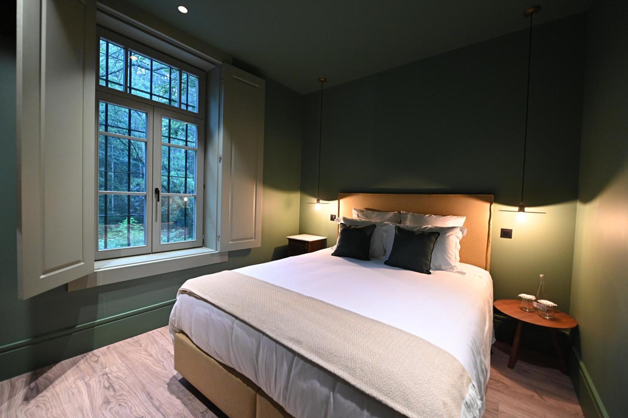 The Grove Houses Guimaraes Room photo